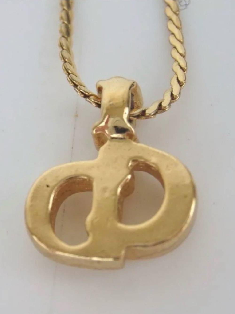 Christian Dior Signature Logo Necklace- 15β-17β π₯π€© - Picture 16 of 17